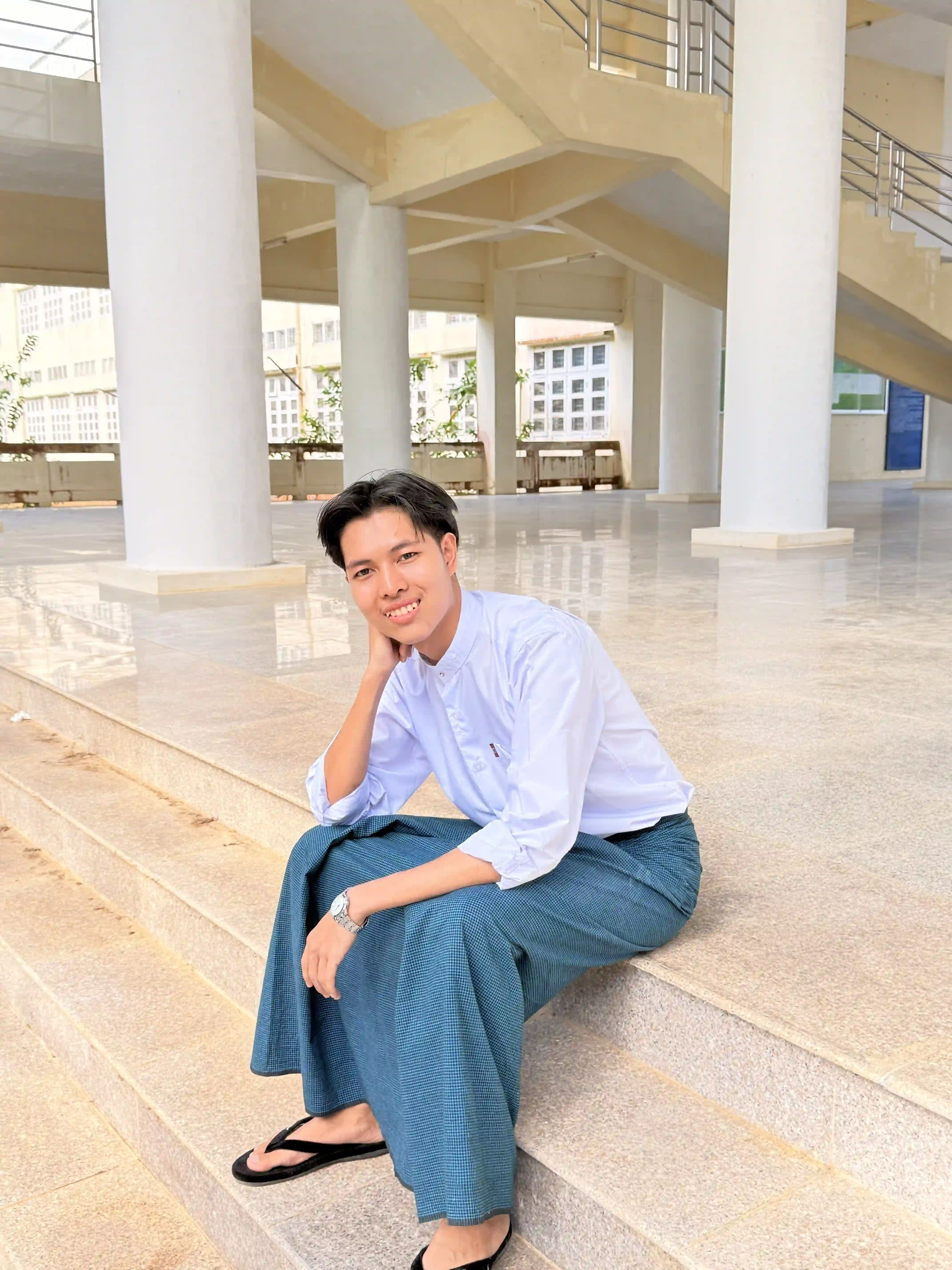 Full-body Image 1 of Phyo Khant Paing