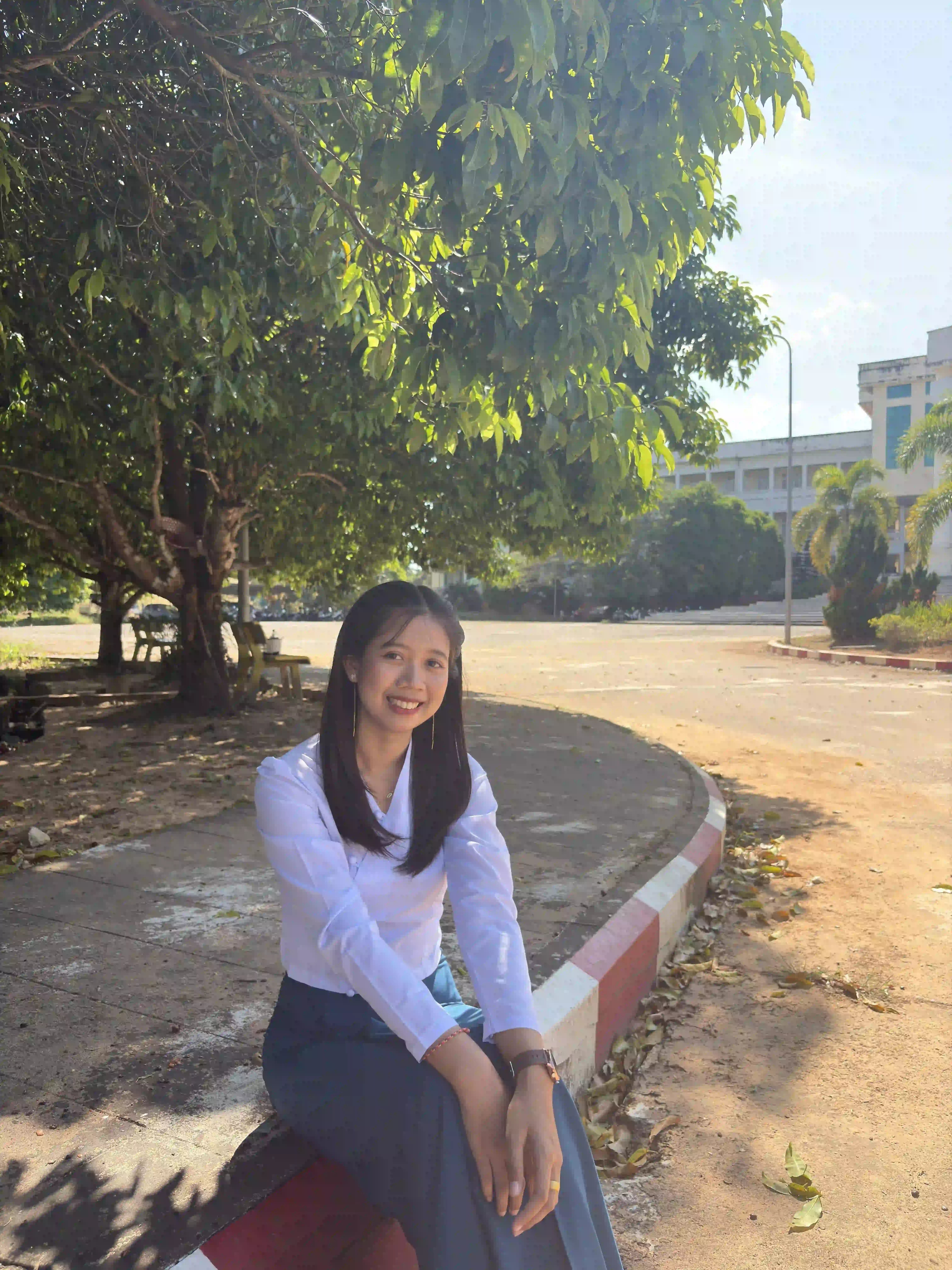 Full-body Image 3 of Lat Lat Htwe