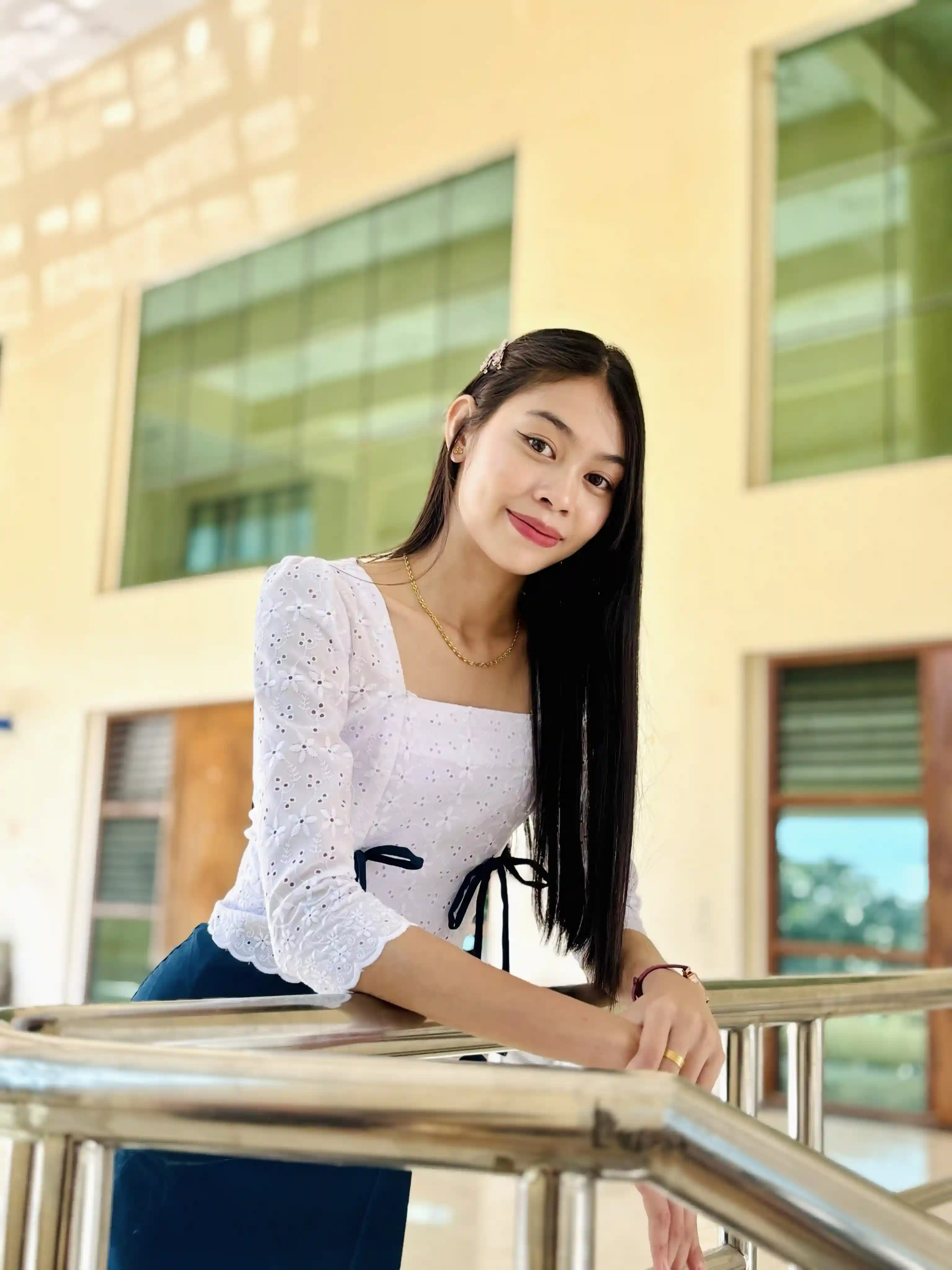 Full-body Image 6 of Shwe Thi Zin Phyo