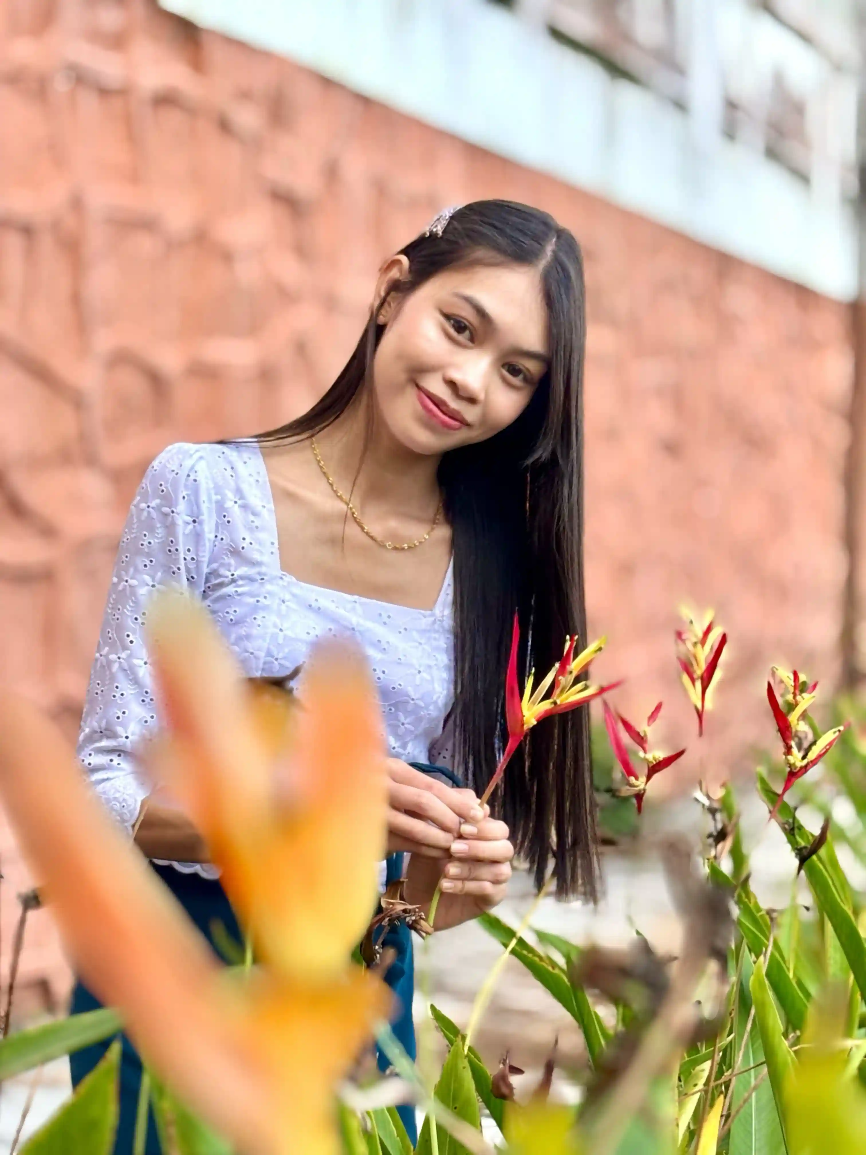 Full-body Image 5 of Shwe Thi Zin Phyo