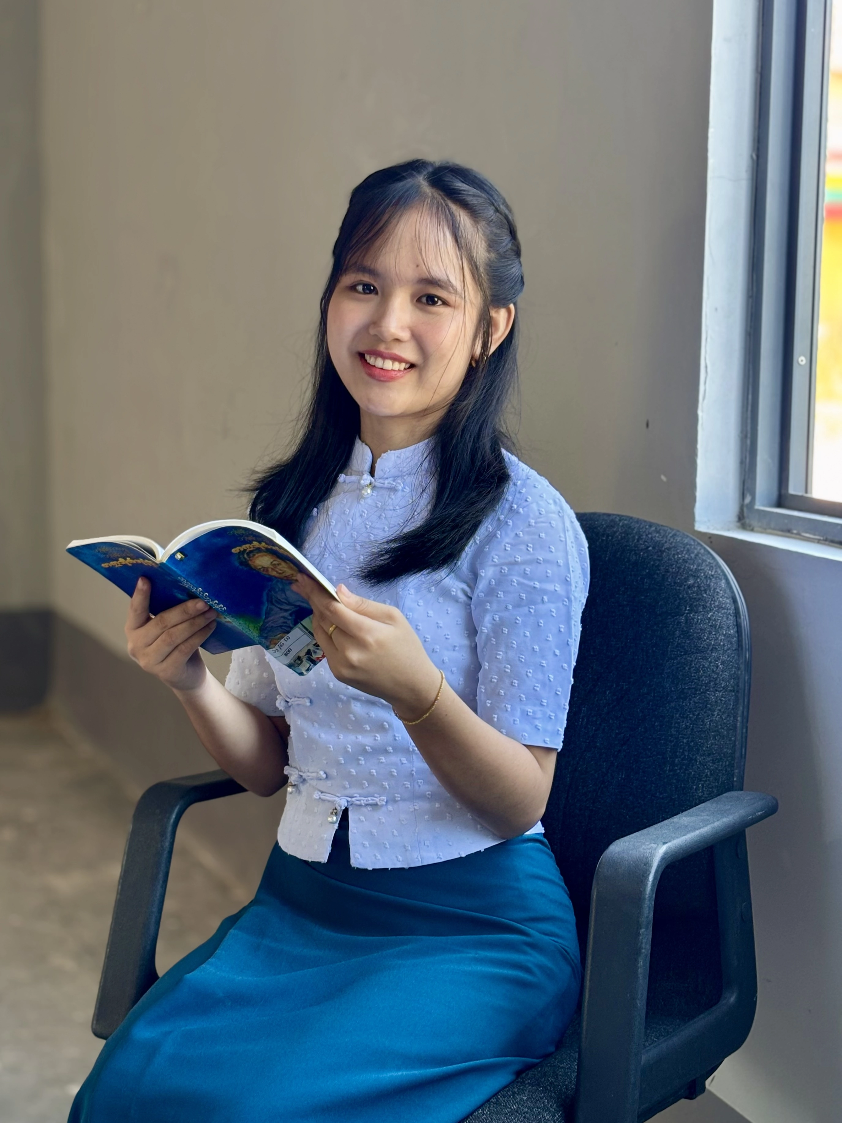 Full-body Image 6 of Hnin Cherry Phway