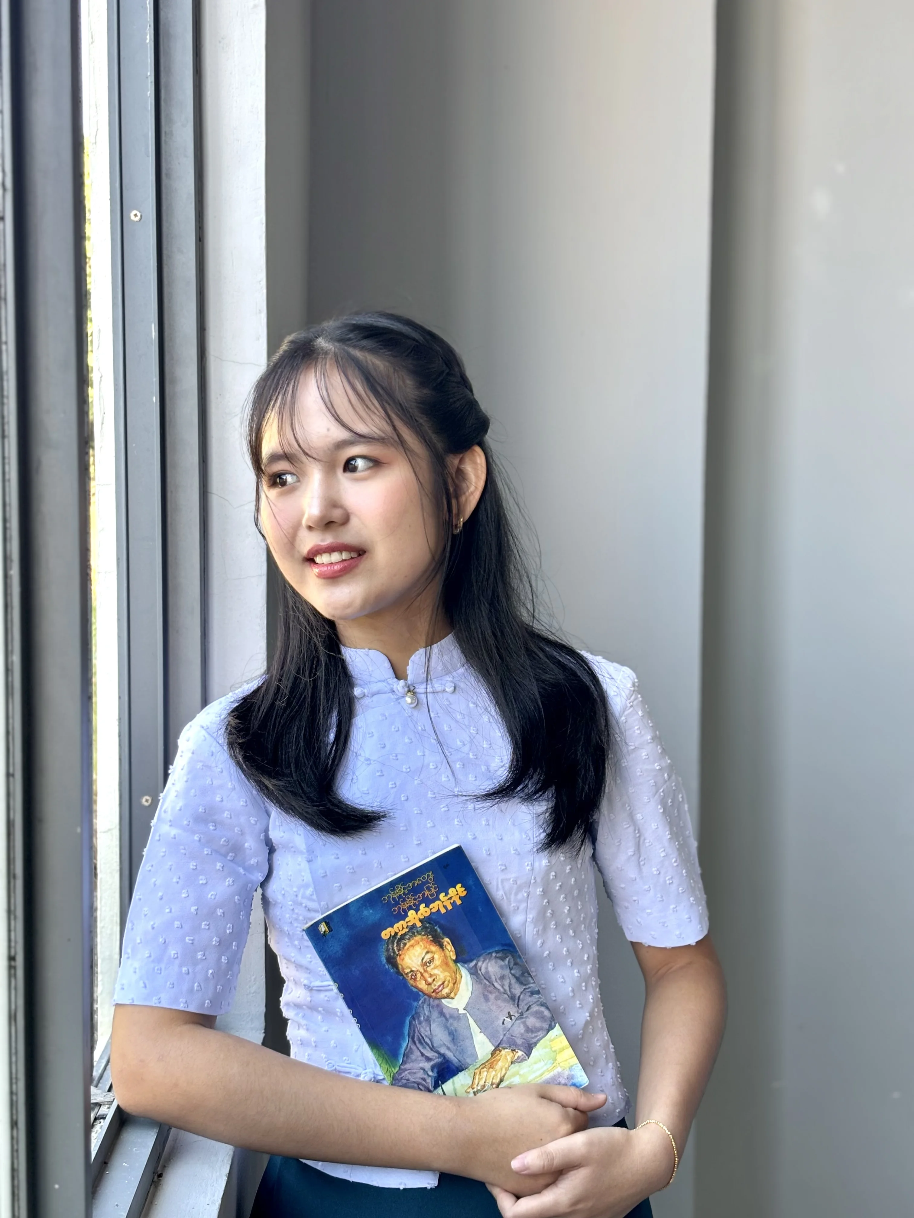 Full-body Image 1 of Hnin Cherry Phway