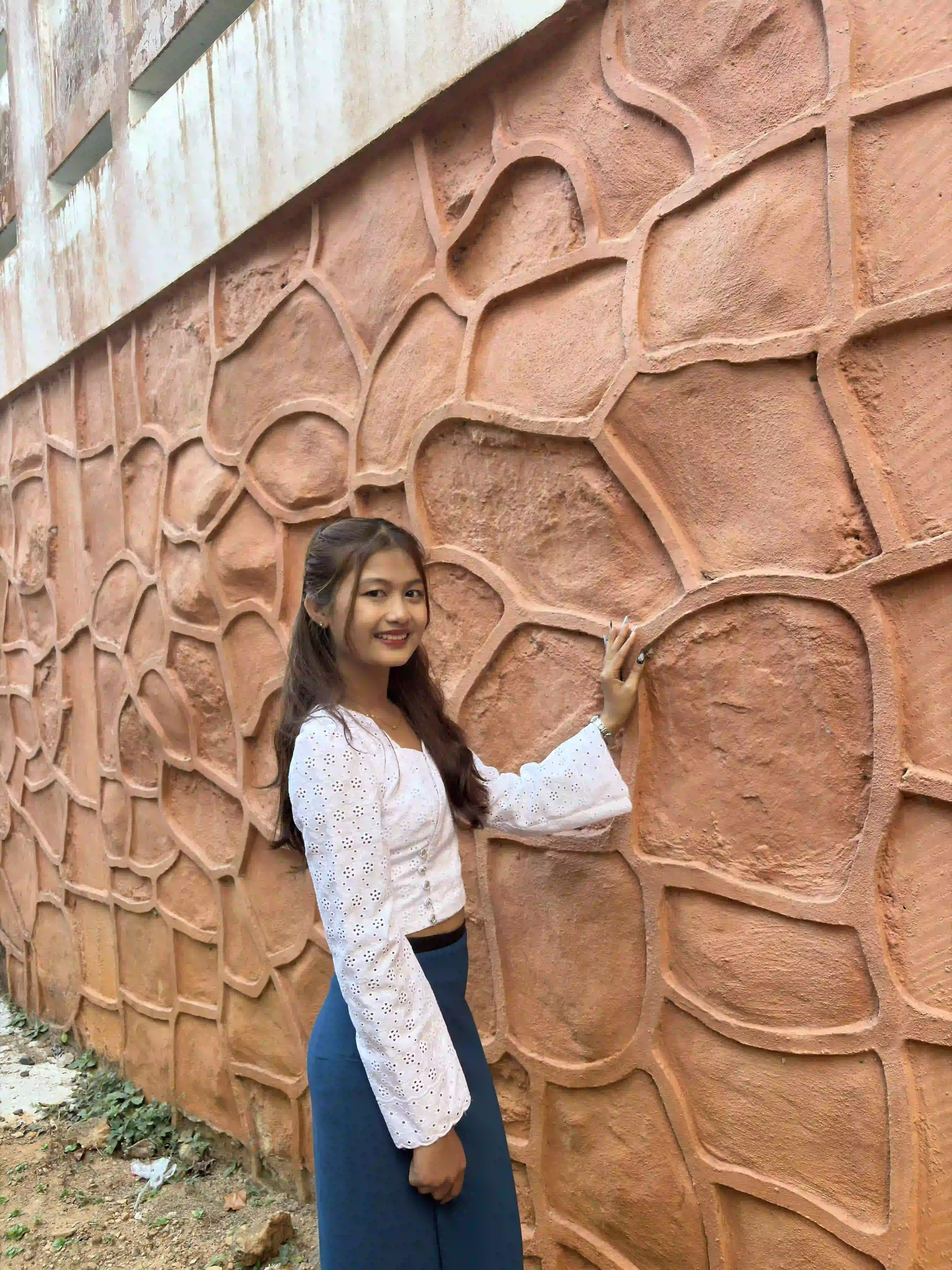 Full-body Image 1 of Han Mi Mi San Htay