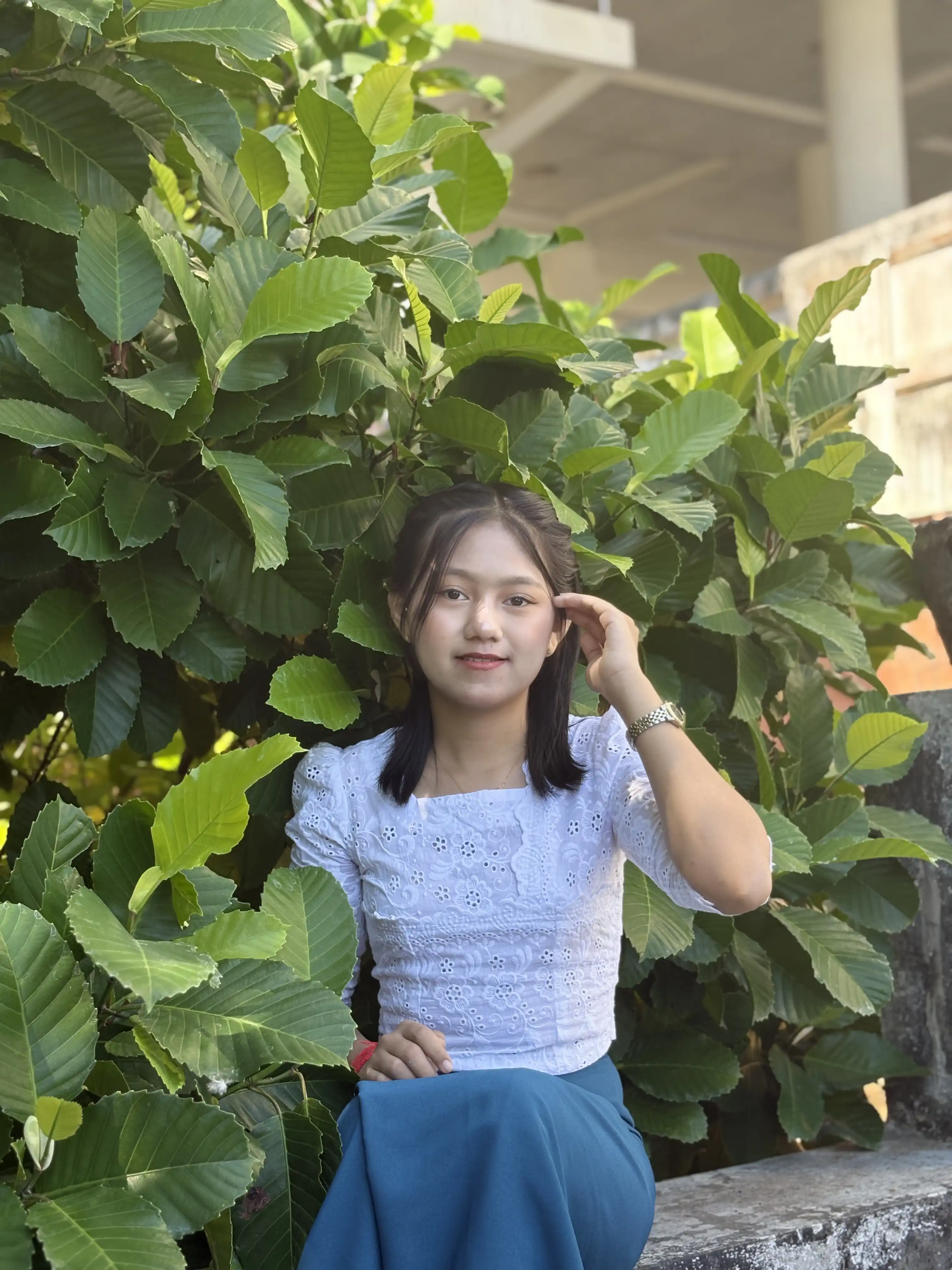 Full-body Image 5 of Shwe Nadi Tun