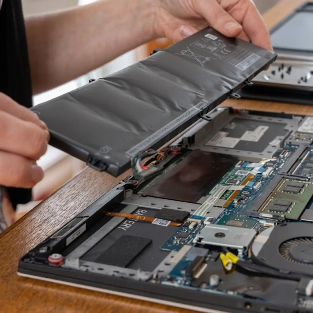 Genuine Dell, HP, and MacBook replacement batteries.