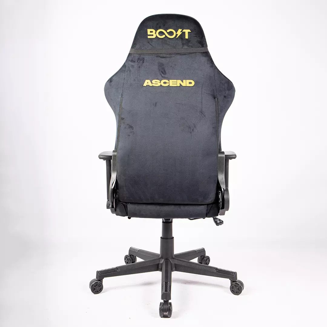 Assembly guide illustration showing easy 3-step setup for Boost Ascend Black ergonomic chair