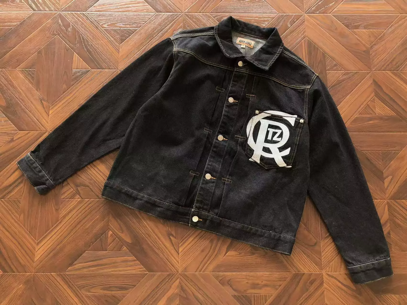 Corteiz Crest Chainstitch Denim Jacket Washed Black