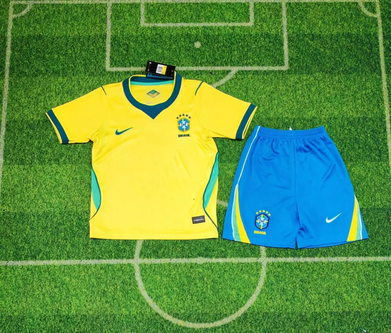 Kit Brasil Local Niños 2026 (Polera + Short)