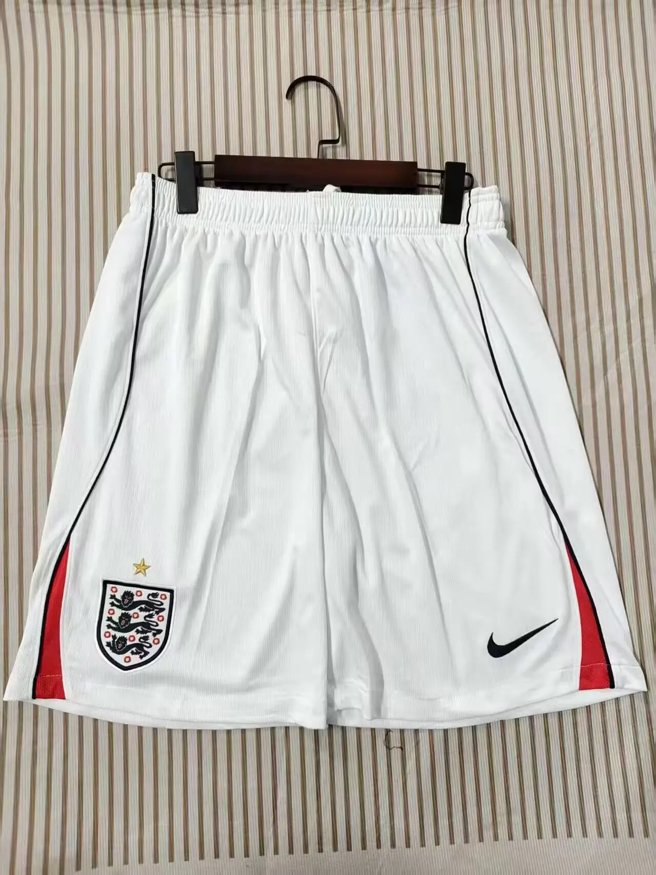 Short Inglaterra Local 2026