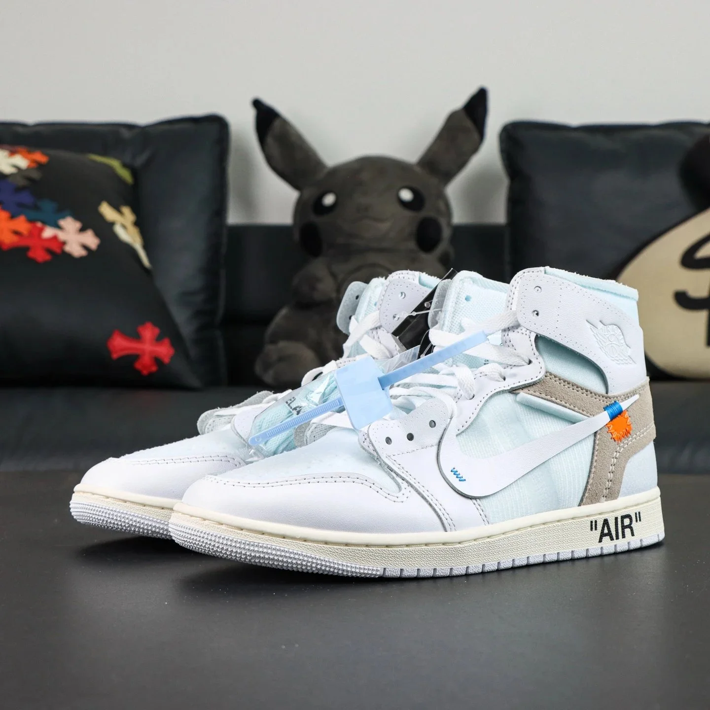 Air Jordan 1 High OG x V.A.A.