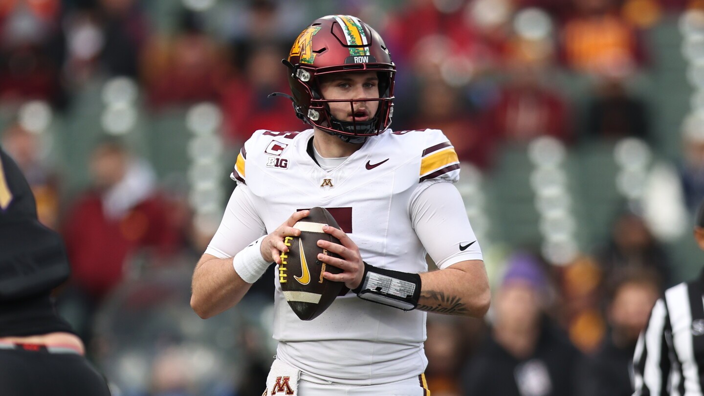 Iowa Football Fans: How to Watch Eastern Illinois vs Minnesota Thursday Night