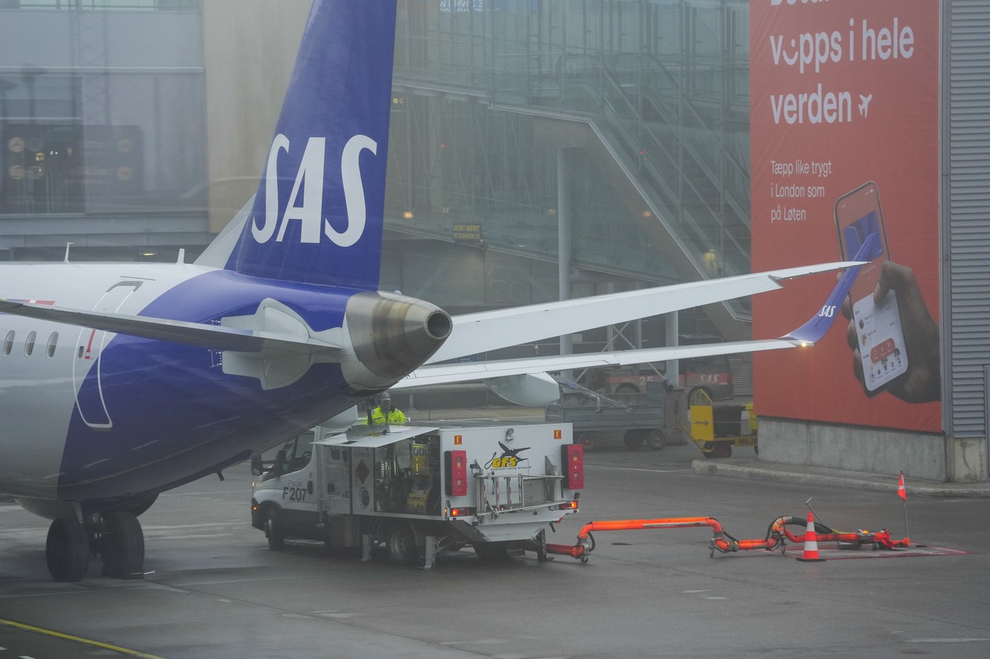 Criza din Iran afectează aviația europeană: SAS anulează 1000 zboruri