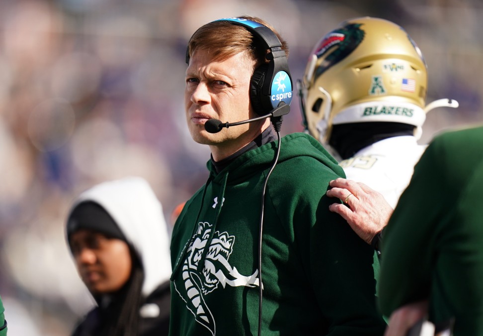 Former Iowa Receiver Kaleb Brown Key to UAB Football Rebuild