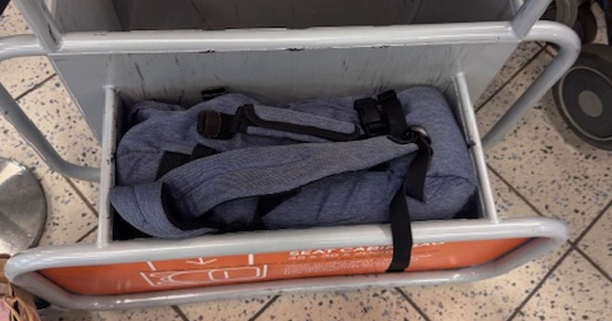 NHS Doctor Thrown Off EasyJet Flight Over Bag Dispute