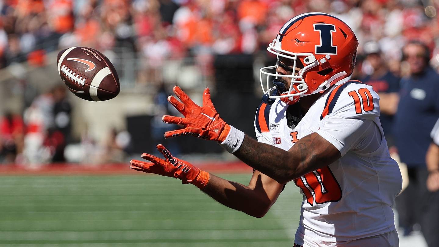 Illinois Shows Grit in Loss to Ohio State, and Iowa Should Take Notice