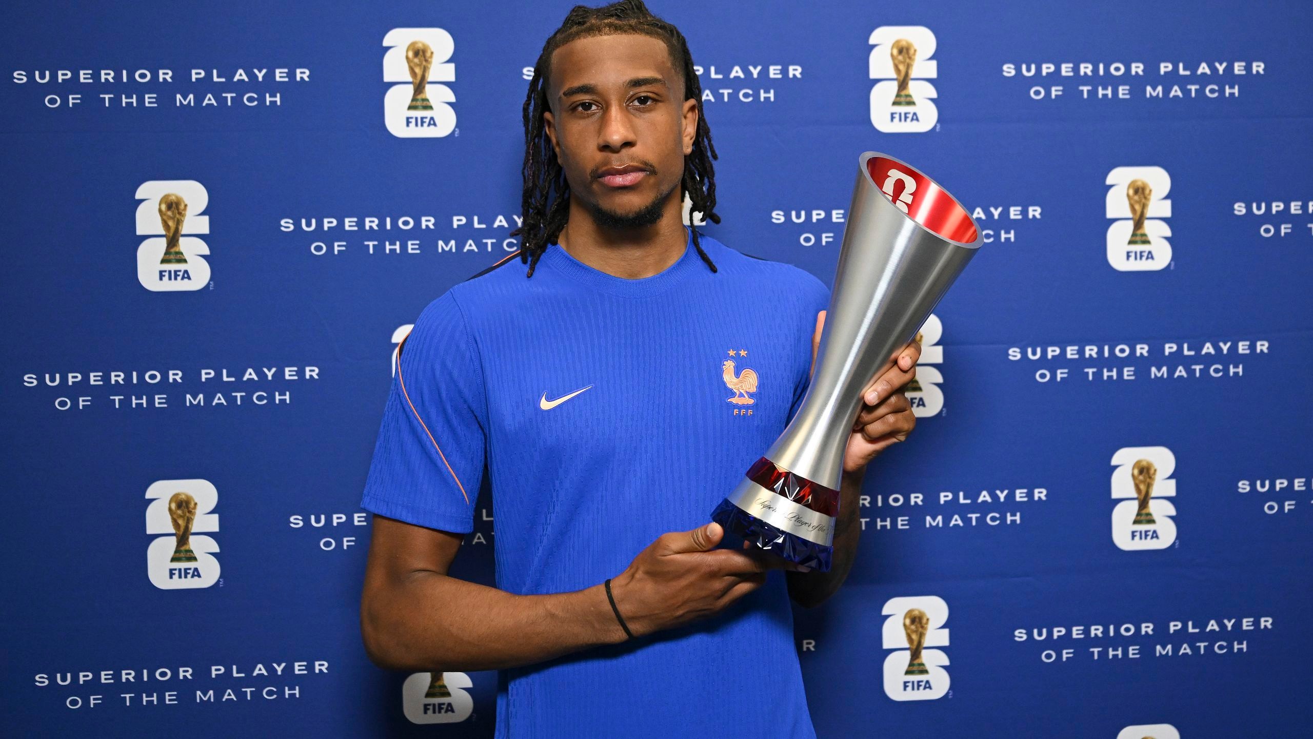 Michael Olise : le stratège qui rétablit l'ordre des Bleus