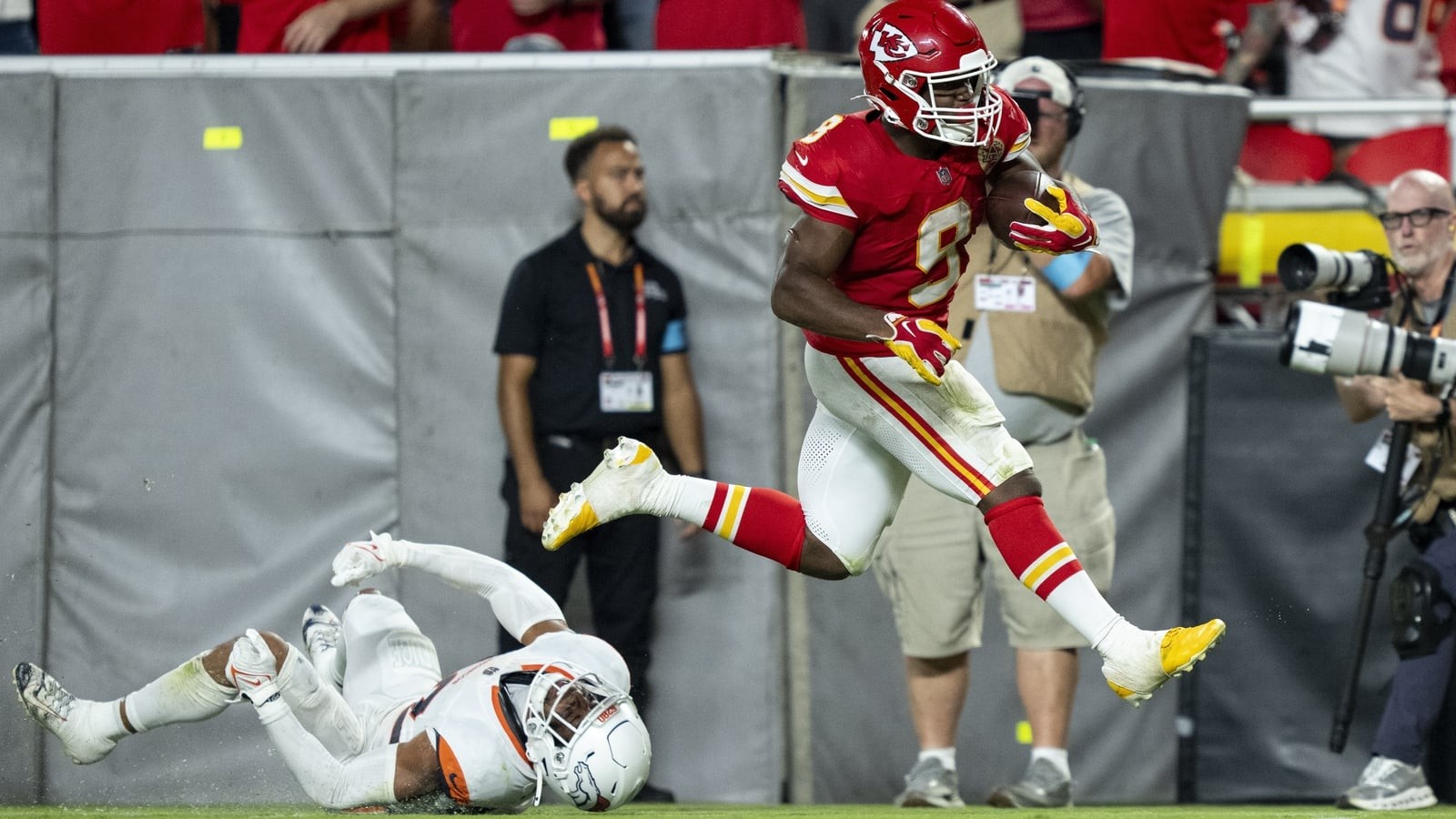Kenneth Walker and the Fight for Fair Pay: What the Chiefs' New Star Says About Modern Sport