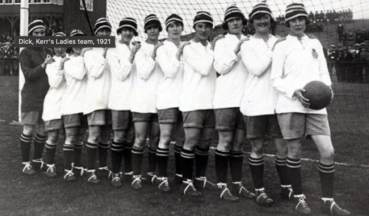 Das fábricas às vedetas: quando as mulheres dominaram o futebol