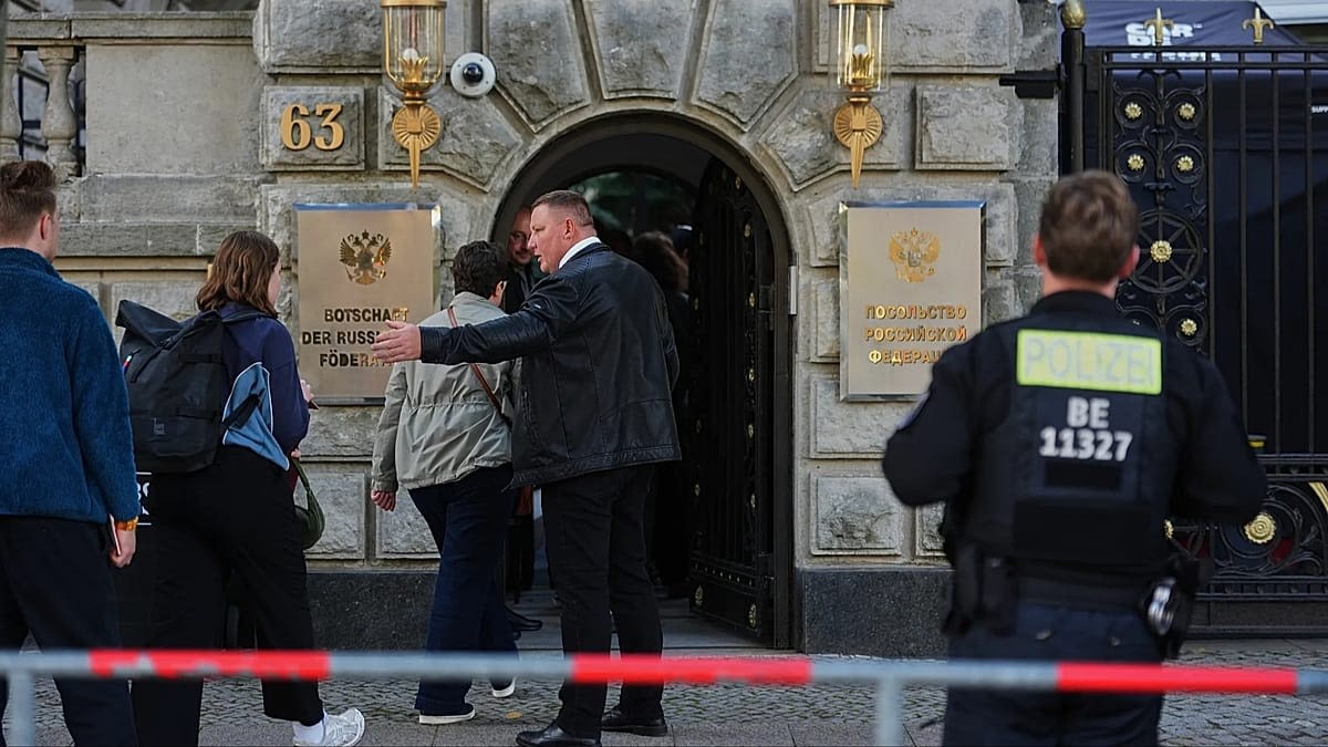 Russian Diaspora Rejects Putin's Party by Eight-to-One Margin, Exit Polls Show