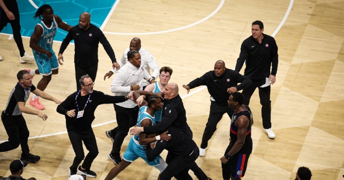 NBA : Moussa Diabaté au coeur d'une bagarre générale