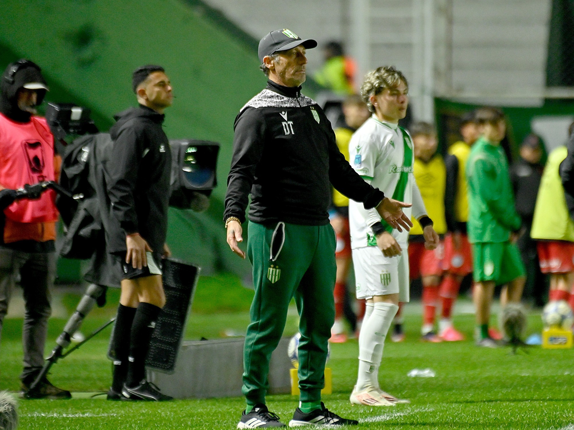 Crisis en Banfield: Troglio renuncia, la CD la rechaza y su futuro se define ante Gimnasia