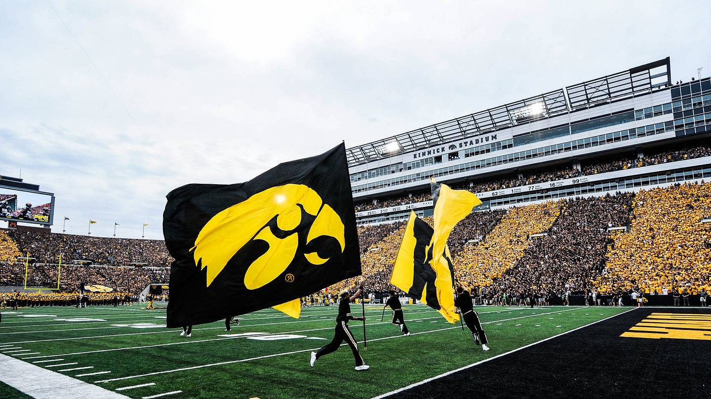 Iowa Hawkeyes 2026 Football Schedule: Tough Early Stretch, Favorable Finish