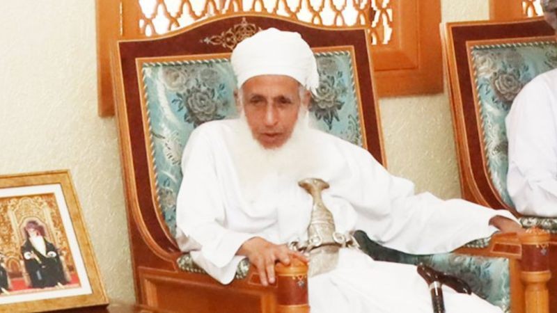 اليمن يرد على مفتي عُمان: مواقف شرعية أم غطاء للحوثيين؟