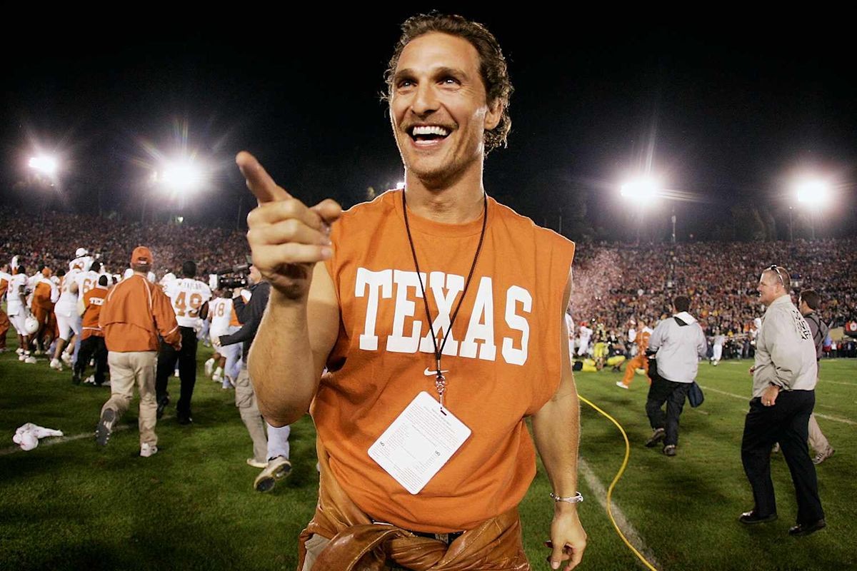 Ashton Kutcher Leads Iowa's Celebrity College Football Superfan Lineup