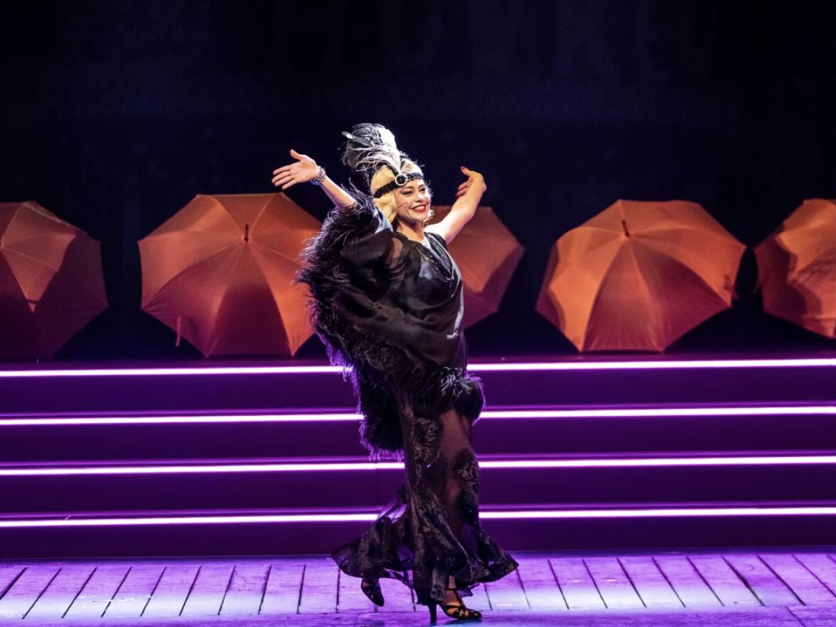 Martina Stella sfida il teatro: da diva a comica nel musical