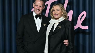 Kim Cattrall se casa por cuarta vez en ceremonia íntima