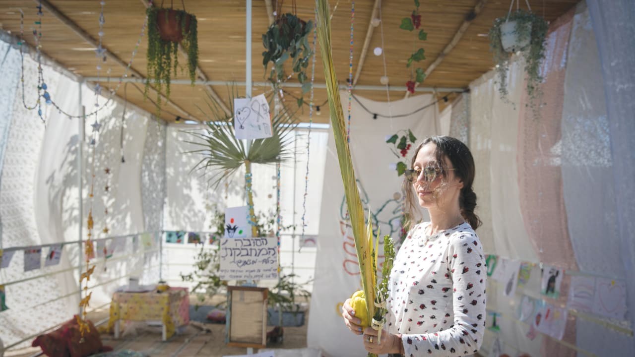 Sukkot 2026: How the Sukkah and Four Species Unite Israel