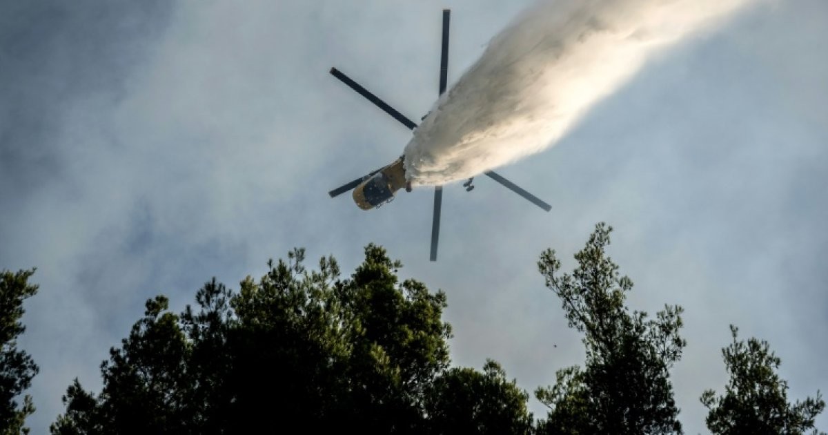 Incendies en Grèce : la situation devient « extrêmement difficile » avec des vents violents