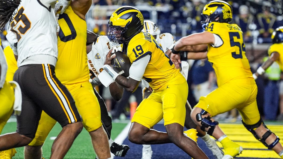 Michigan's Shocking Loss to Western Michigan Sets Up Big Ten Showdown With Iowa