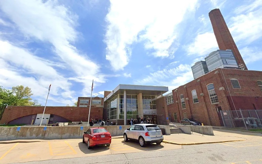 Judge Rules Fired DMPS Secretary Can Collect Unemployment After Passport Photo Dispute