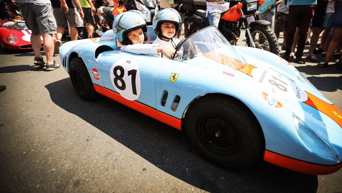 Vol d'une réplique Ferrari au Mans : enjeux sécuritaires