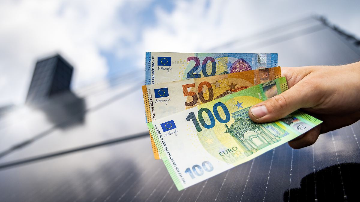 Balkonkraftwerk-Förderung 2026: Bis zu 500 Euro Zuschuss
