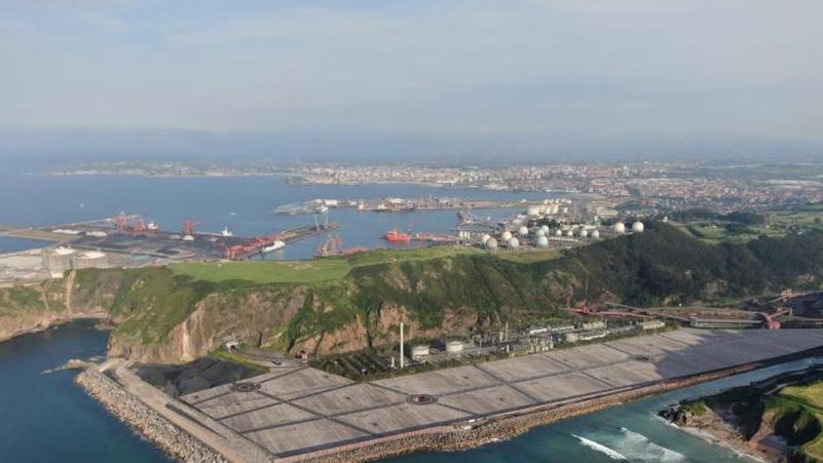 Puerto de Gijón se alía con operador de Rotterdam para producir metanol renovable
