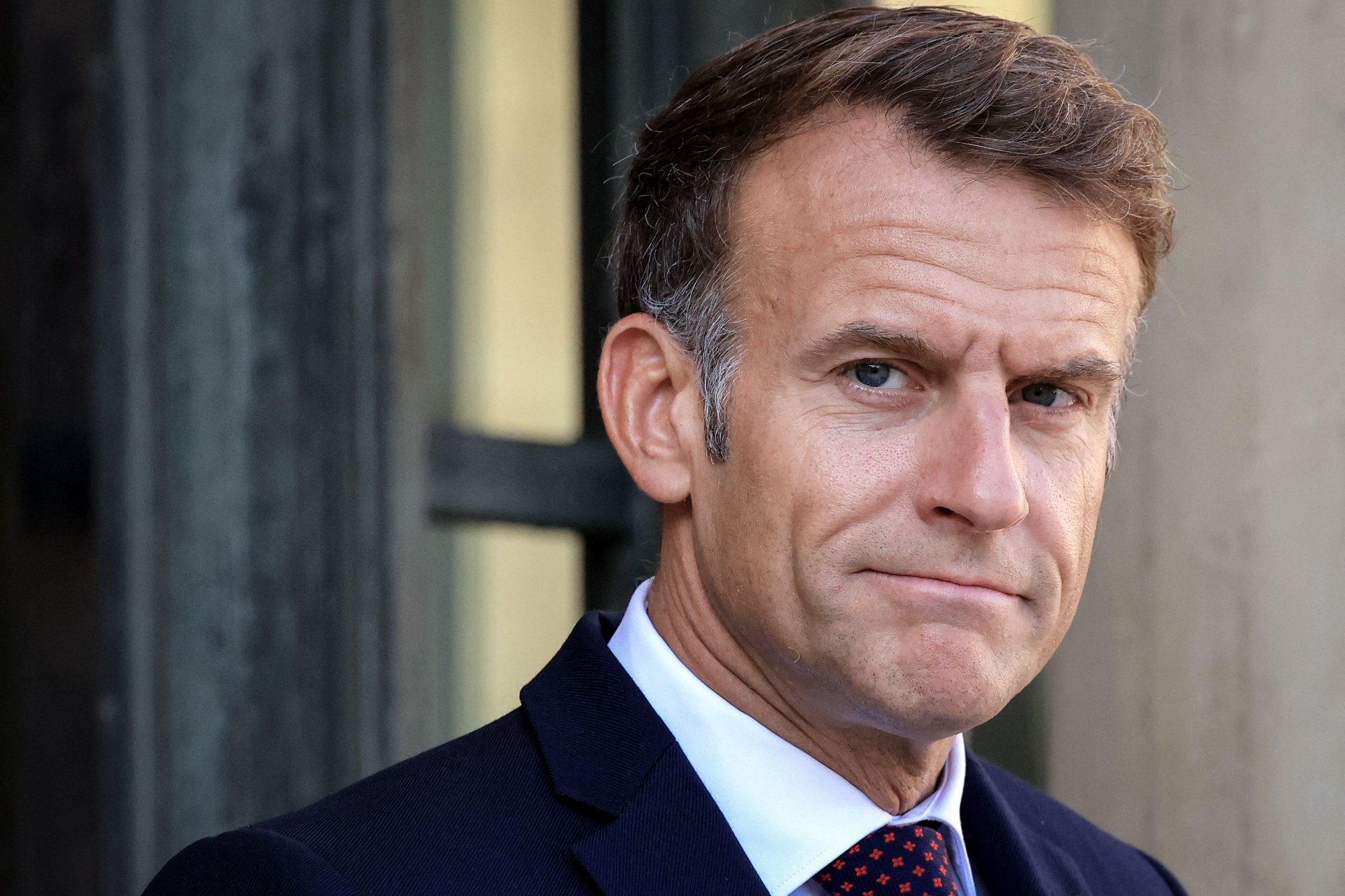 Macron inviterer presidentkandidater til krisemøte om sikkerhet og energi