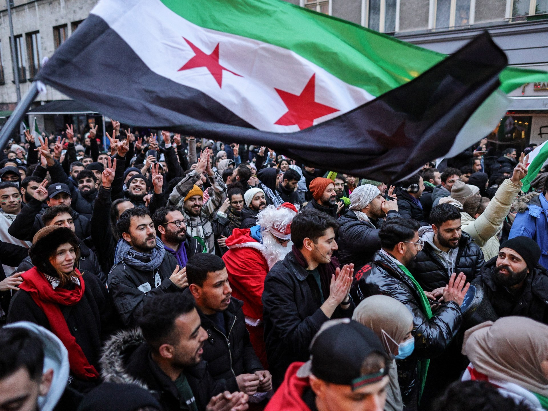 ألمانيا تُخطط لتصعيد الضغط على نصف مليون سوري: مراجعة شاملة لوضع الحماية