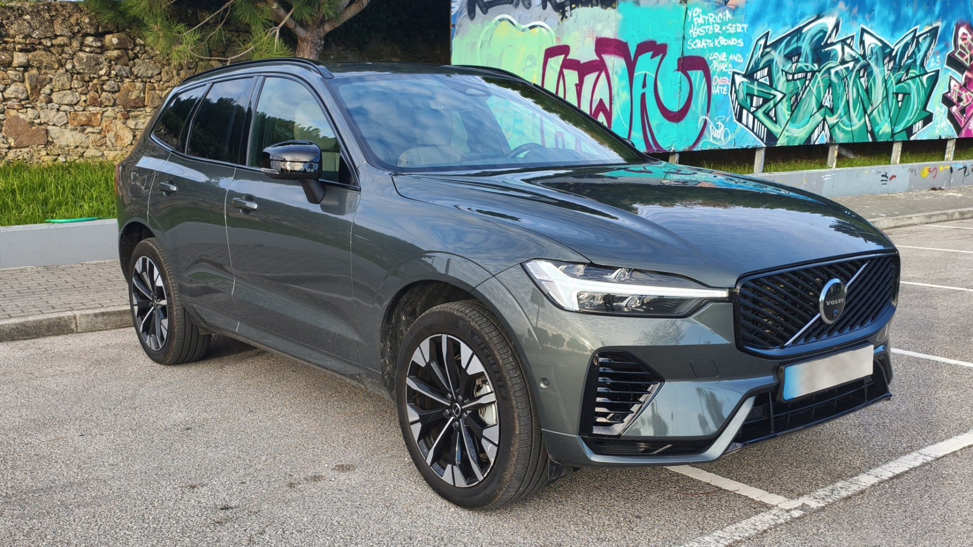 SUV de luxo a 80 mil euros: para quem é mesmo este Volvo?