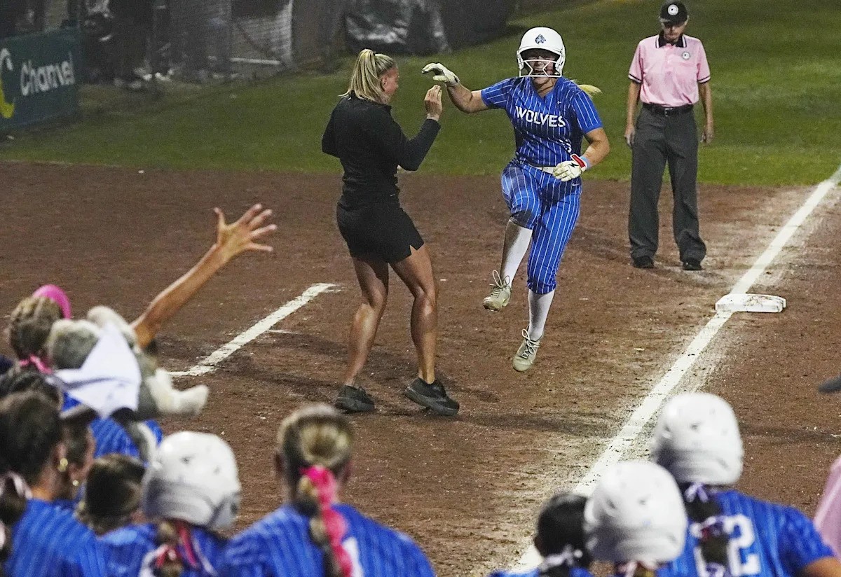 Waukee Northwest Wins Back-to-Back Iowa Softball State Title