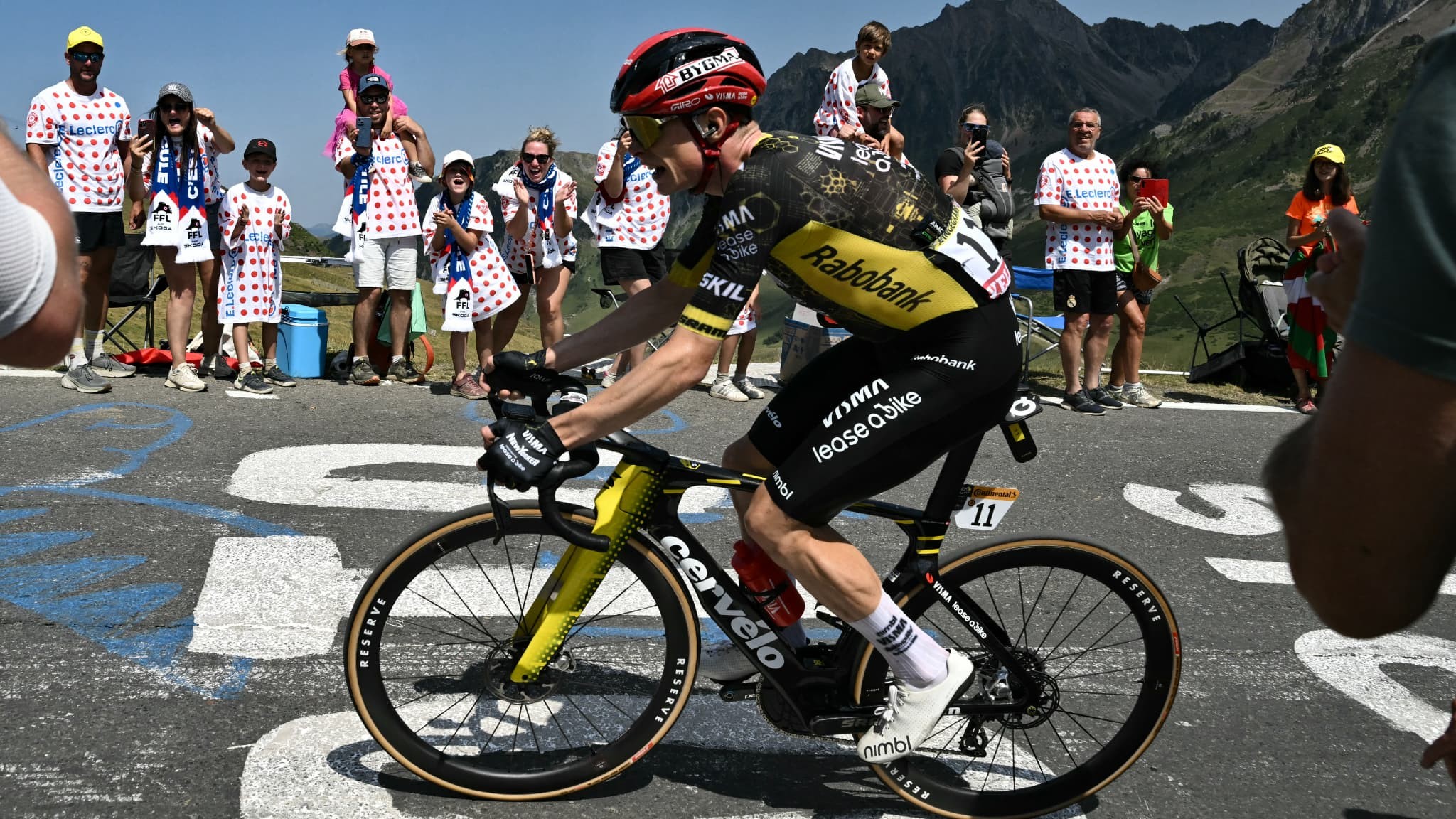 Cyclisme : la chute de Vingegaard interroge sur les méthodes antidopage et la fatigue imposée aux coureurs