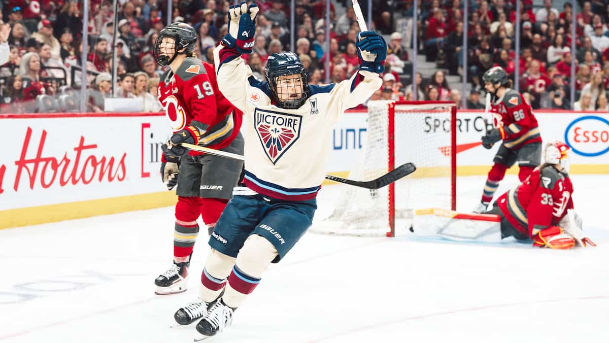 La «bête» Roque et la Victoire: le hockey féminin québécois en fête