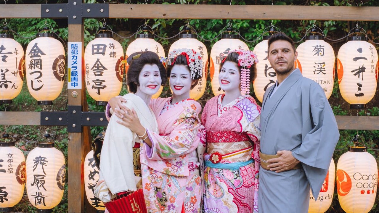 Joaquín se viste de geisha: la tele que necesitábamos
