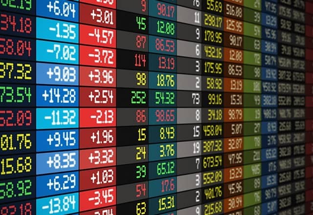 Wall Street chute et le pétrole flambe : la guerre économique mondiale frappe aussi la RDC