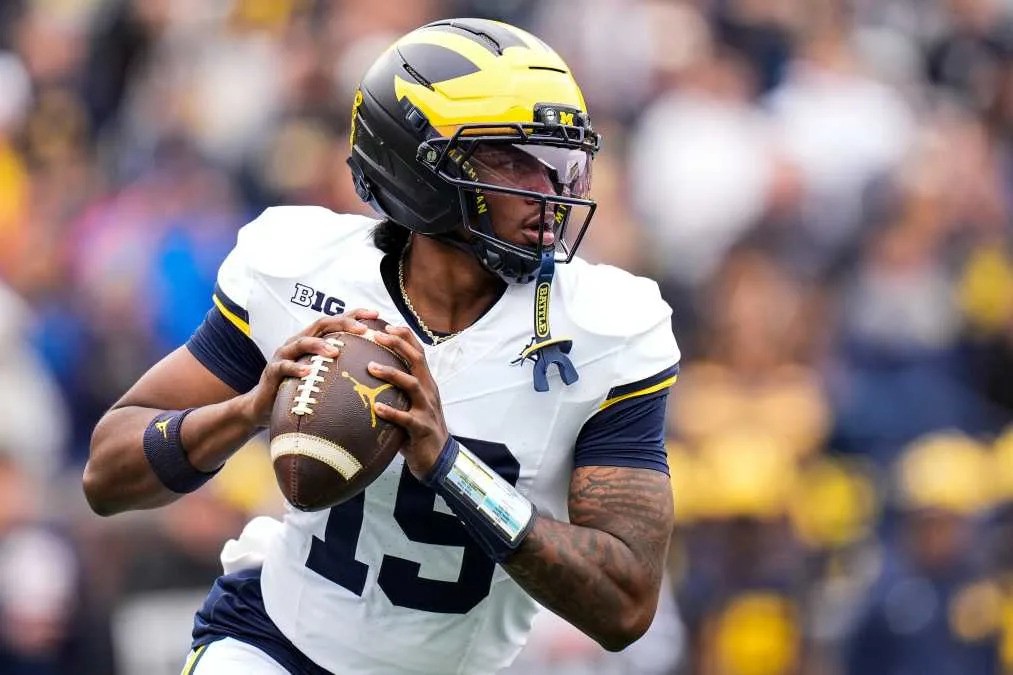 Iowa Hawkeyes Ranked 20th in CFN Preseason College Football Top 25