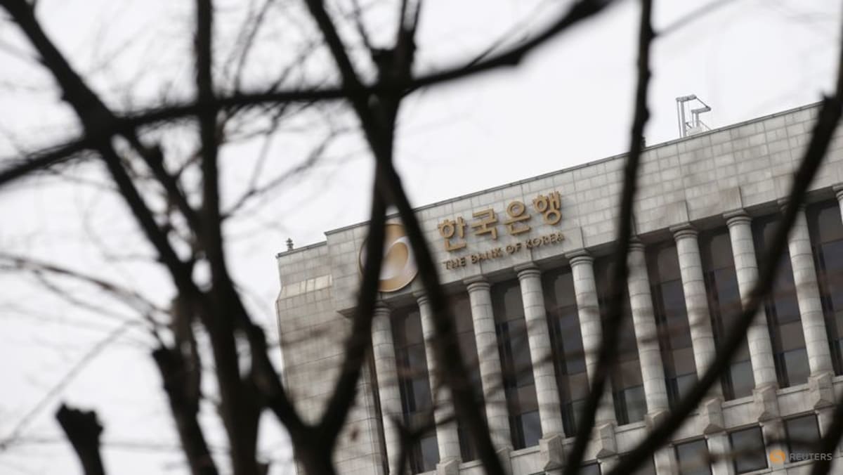 BOK Holds Rates at 2.5% Through 2026: Won Stability Priority