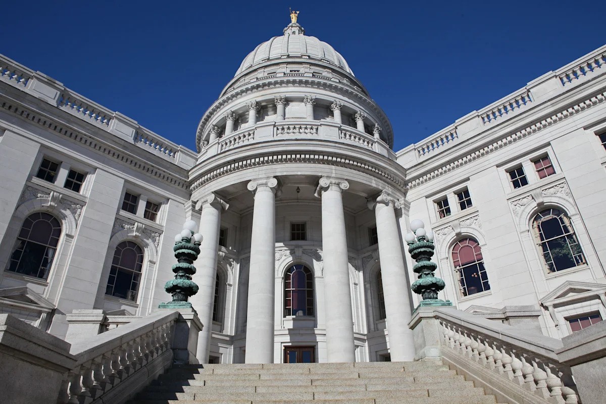Iowa Falls Behind Wisconsin in Public Safety Rankings, New Report Shows