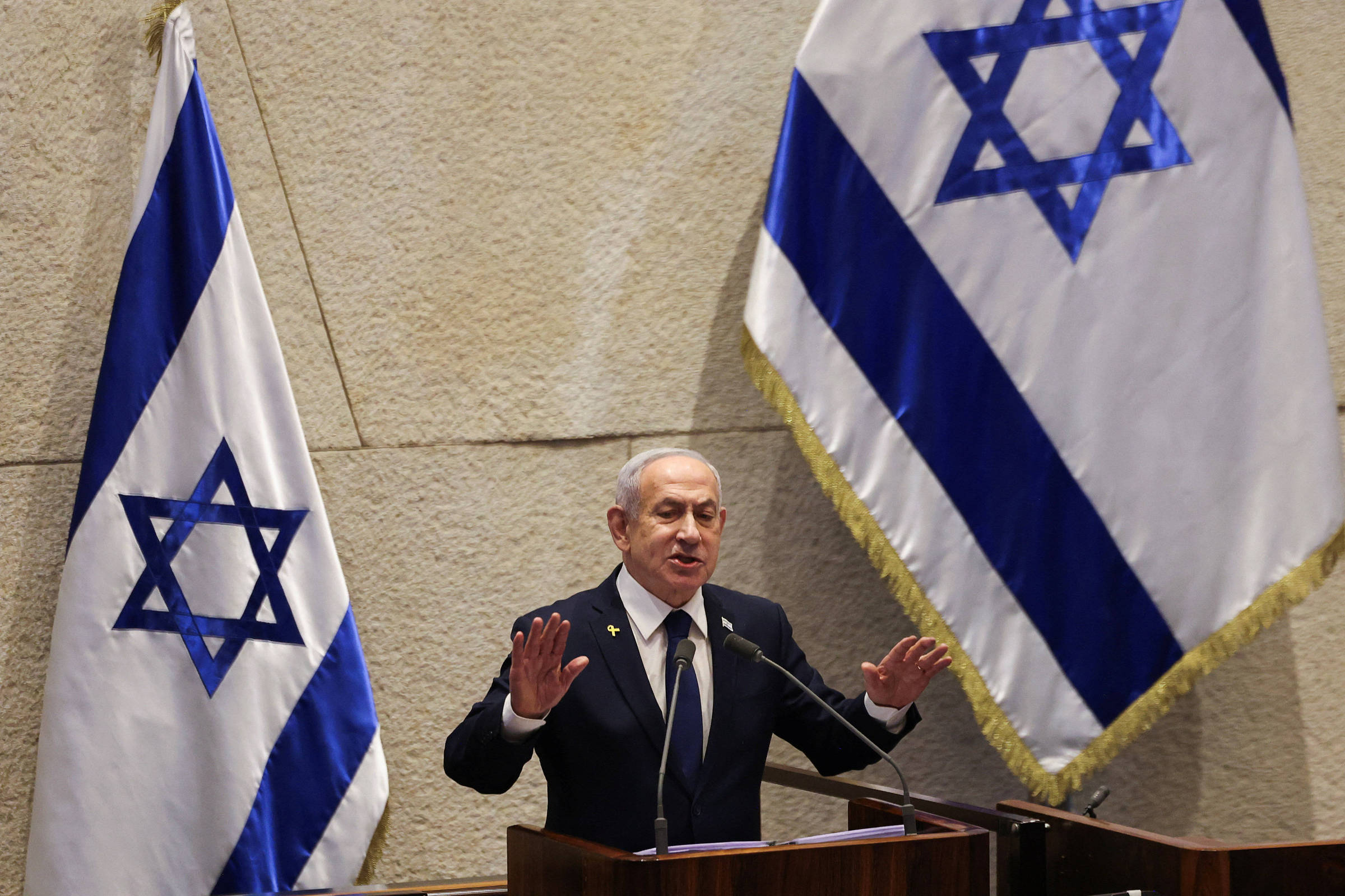 Guerra com Irã: Oposição israelense disputa quem será mais belicista