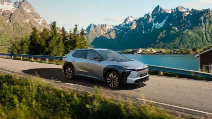 Toyota bZ4X: Elektromobilität für Schweizer Verhältnisse